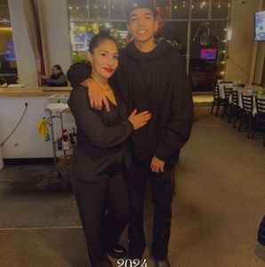 Meet your Posher, Leticia